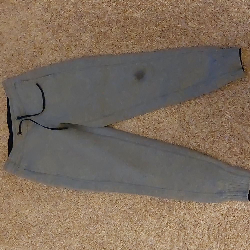 Lulemon sweats